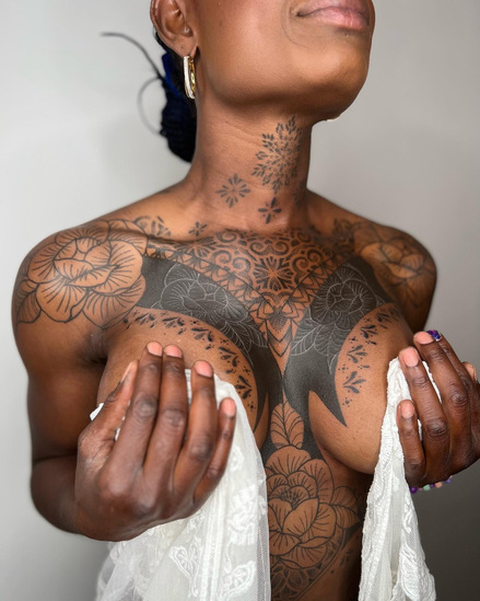 028_tattoo_tatouage_marseille_symmetry+_symmetricaltattoo+_ornament+_ornamentaltattoo+_geometrictattoo+_mandalatattoo+_flowertattoo+_dotwork+_tatuajes.jpg
