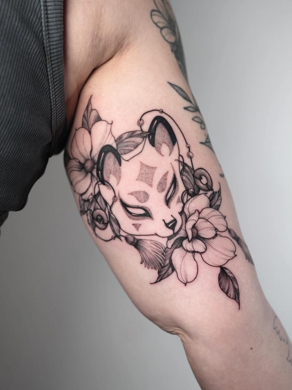2_marseille meilleure tatoueur dotwork illustration blackwork tattoo