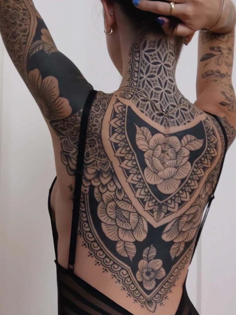 2_meilleure tatouage geometrique marseille ornemental floral tattoo graphique