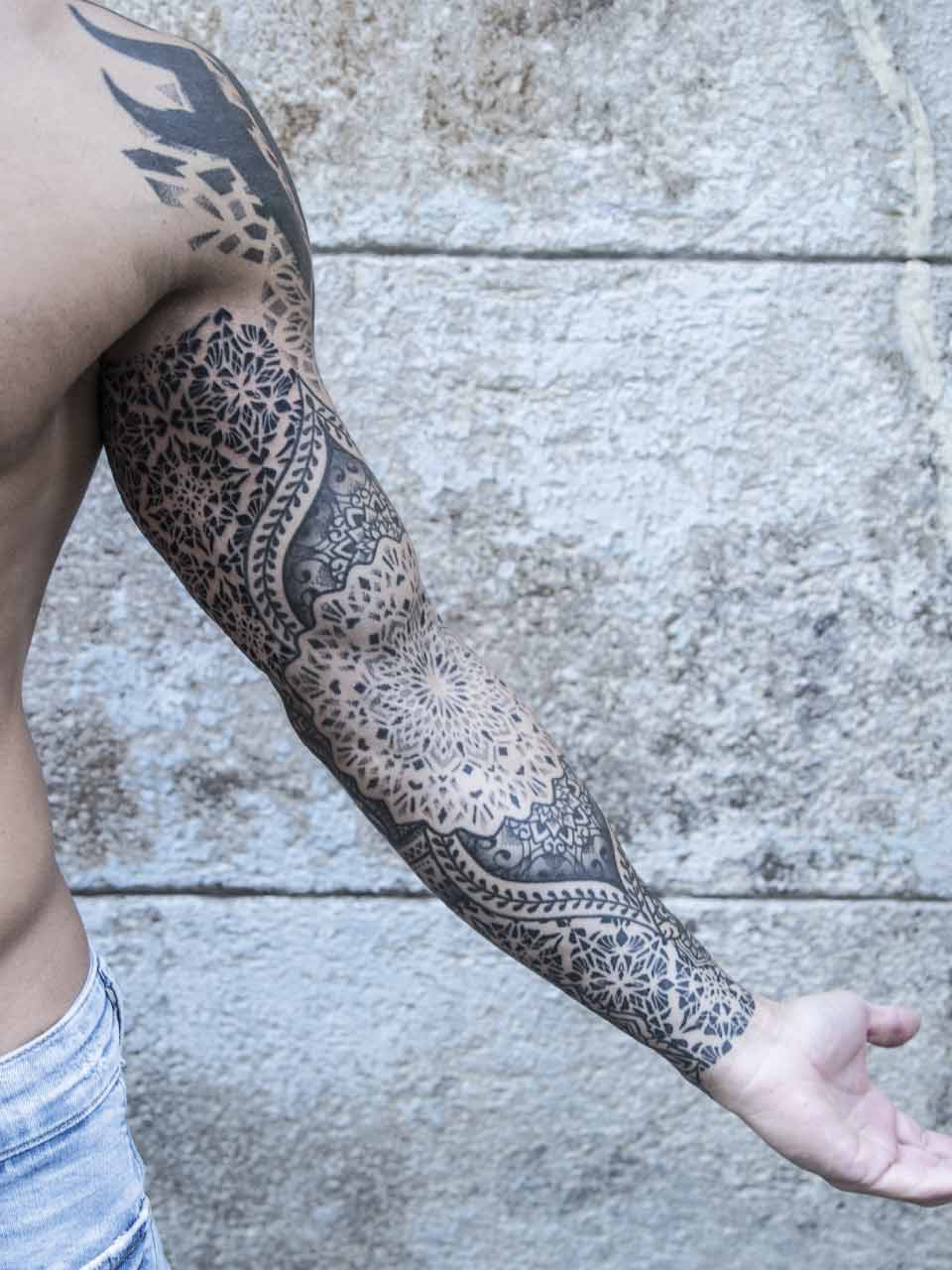 6_benji samat bras meilleure tatouage geometrique marseille ornemental floral tattoo graphique