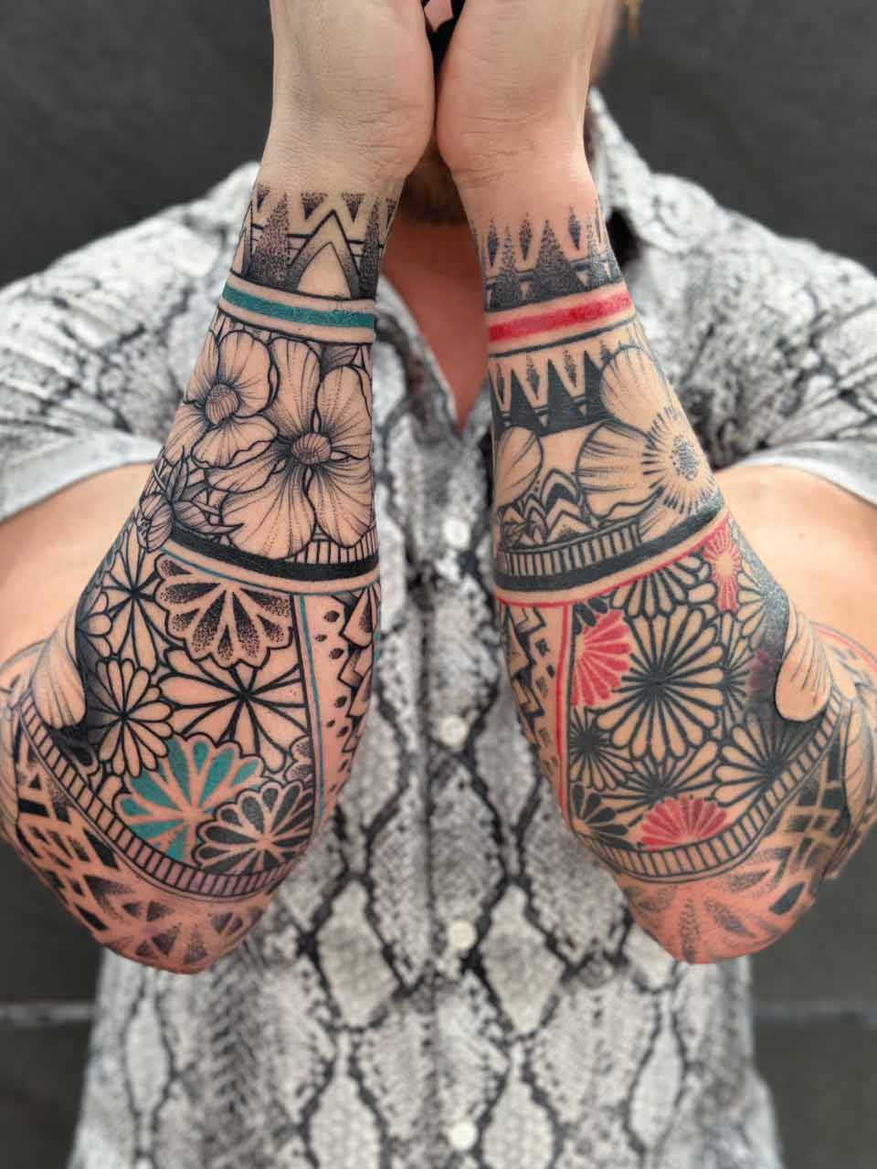 8_meilleure tatouage geometrique marseille ornemental floral tattoo graphique
