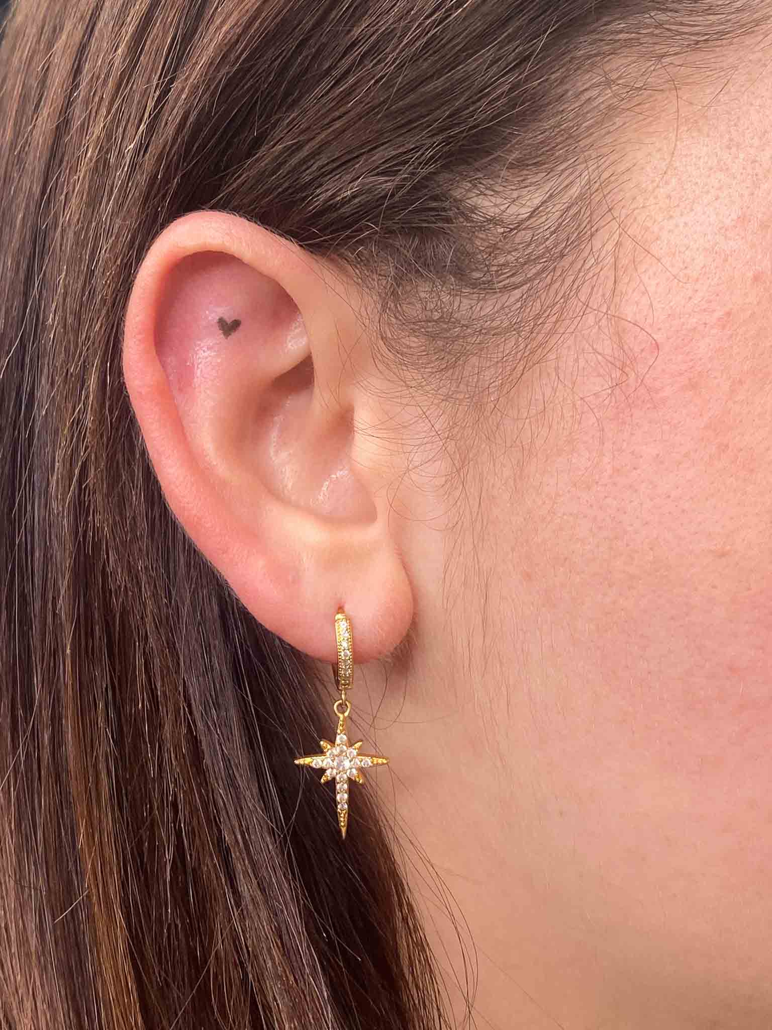 024__strass_esthétique_maquillage pemanent_cils_dent_marseille_marseilletattoo _sourcil_levres_strass dentaire_extension de cils