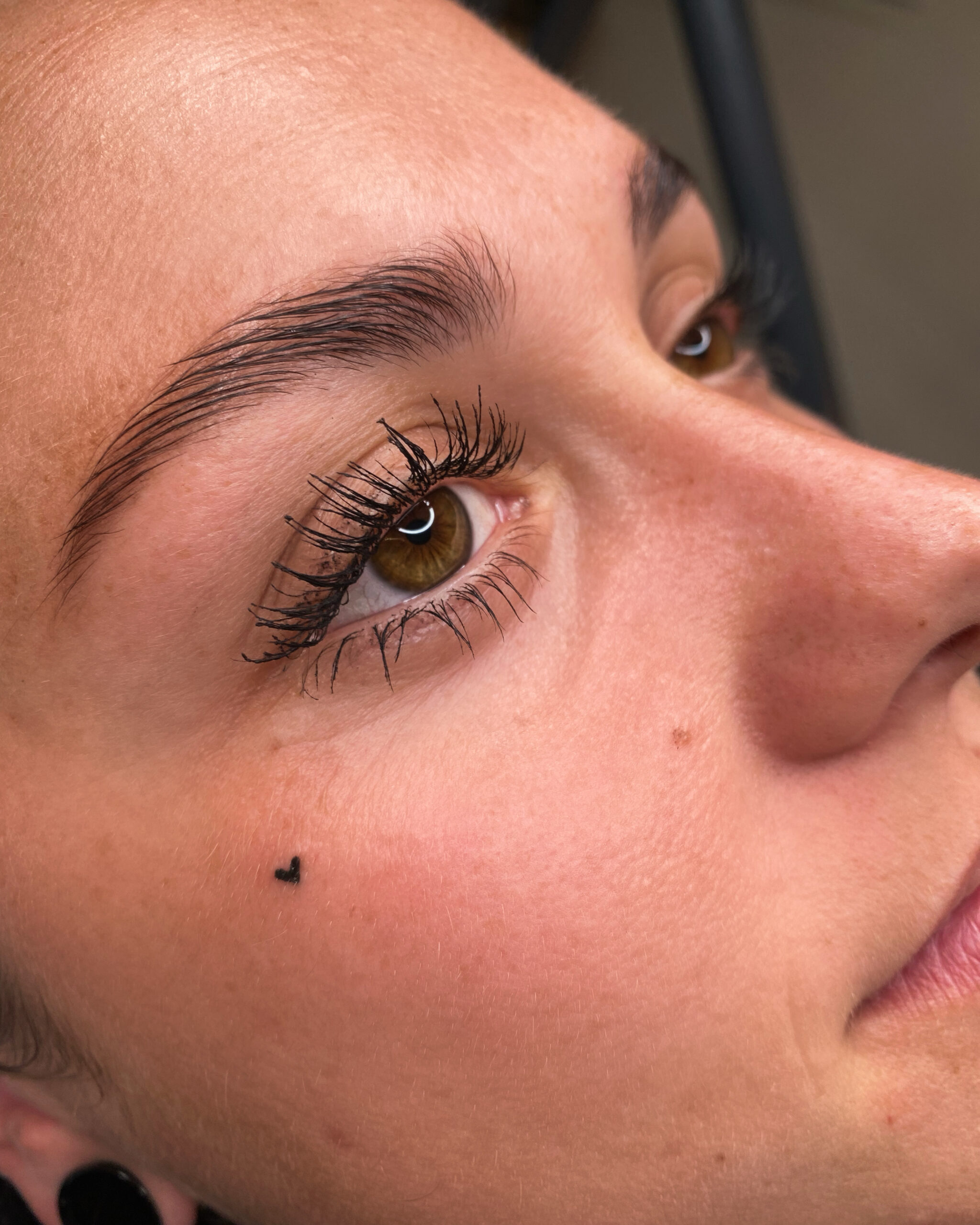 040__strass_esthétique_maquillage pemanent_cils_dent_marseille_marseilletattoo _sourcil_levres_strass dentaire_extension de cils