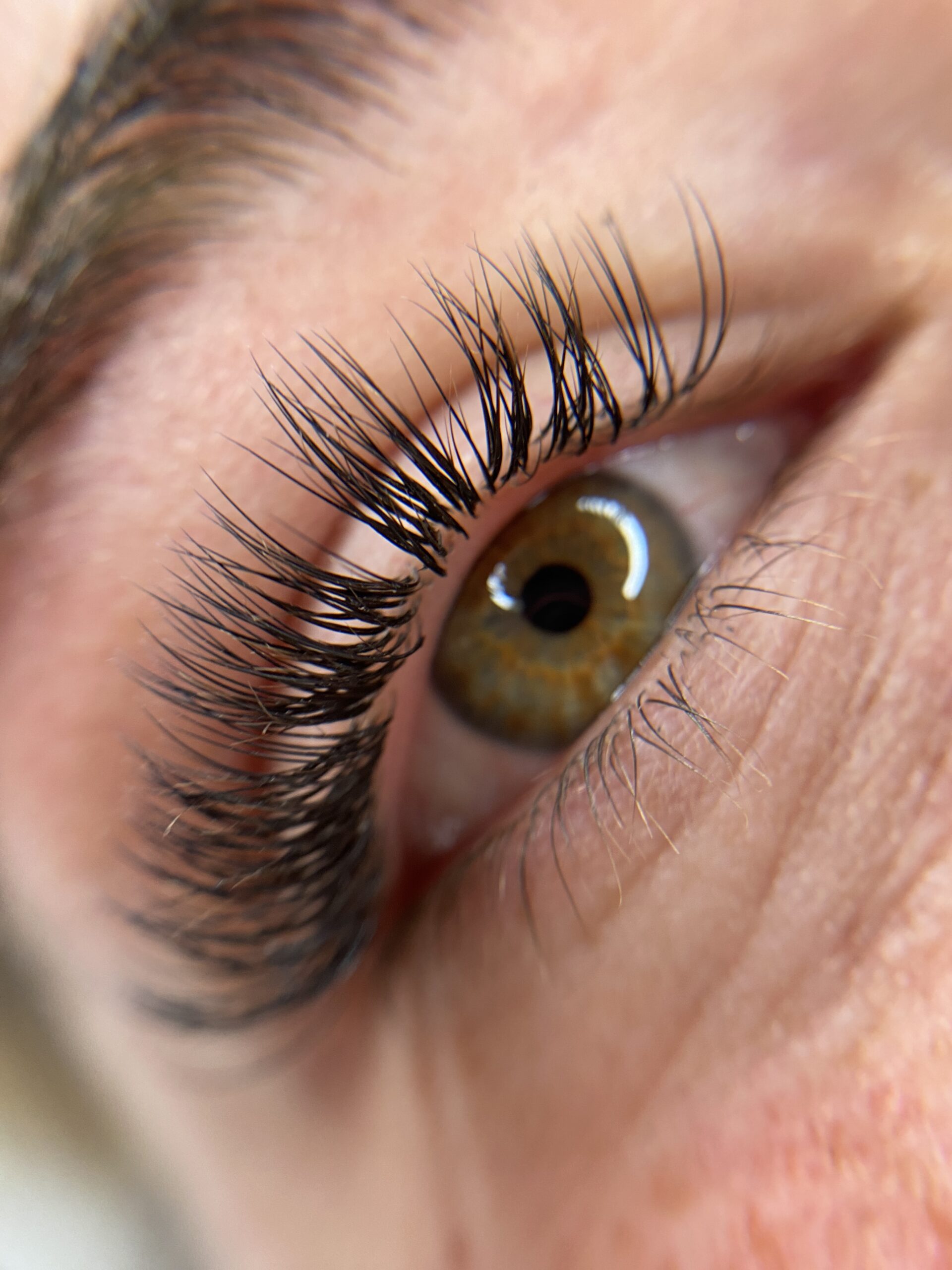 07-_strass_esthétique_maquillage pemanent_cils_dent_marseille_marseilletattoo _sourcil_levres_strass dentaire_extension de cils