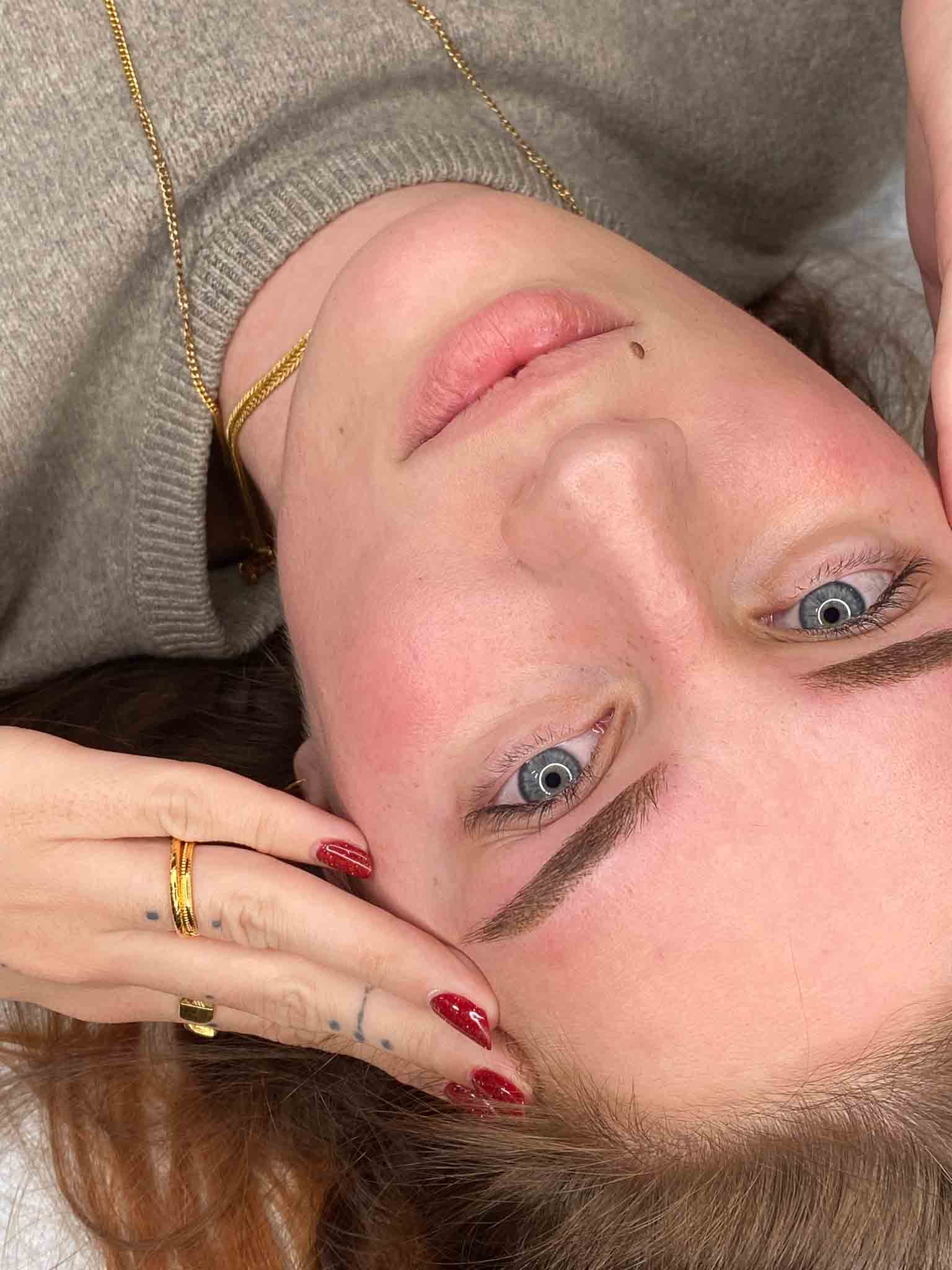 02__strass_esthétique_maquillage pemanent_cils_dent_marseille_marseilletattoo _sourcil_levres_strass dentaire_extension de cils