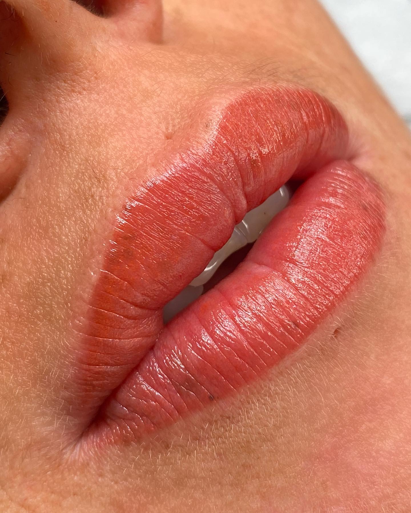 044__strass_esthétique_maquillage pemanent_cils_dent_marseille_marseilletattoo _sourcil_levres_strass dentaire_extension de cils