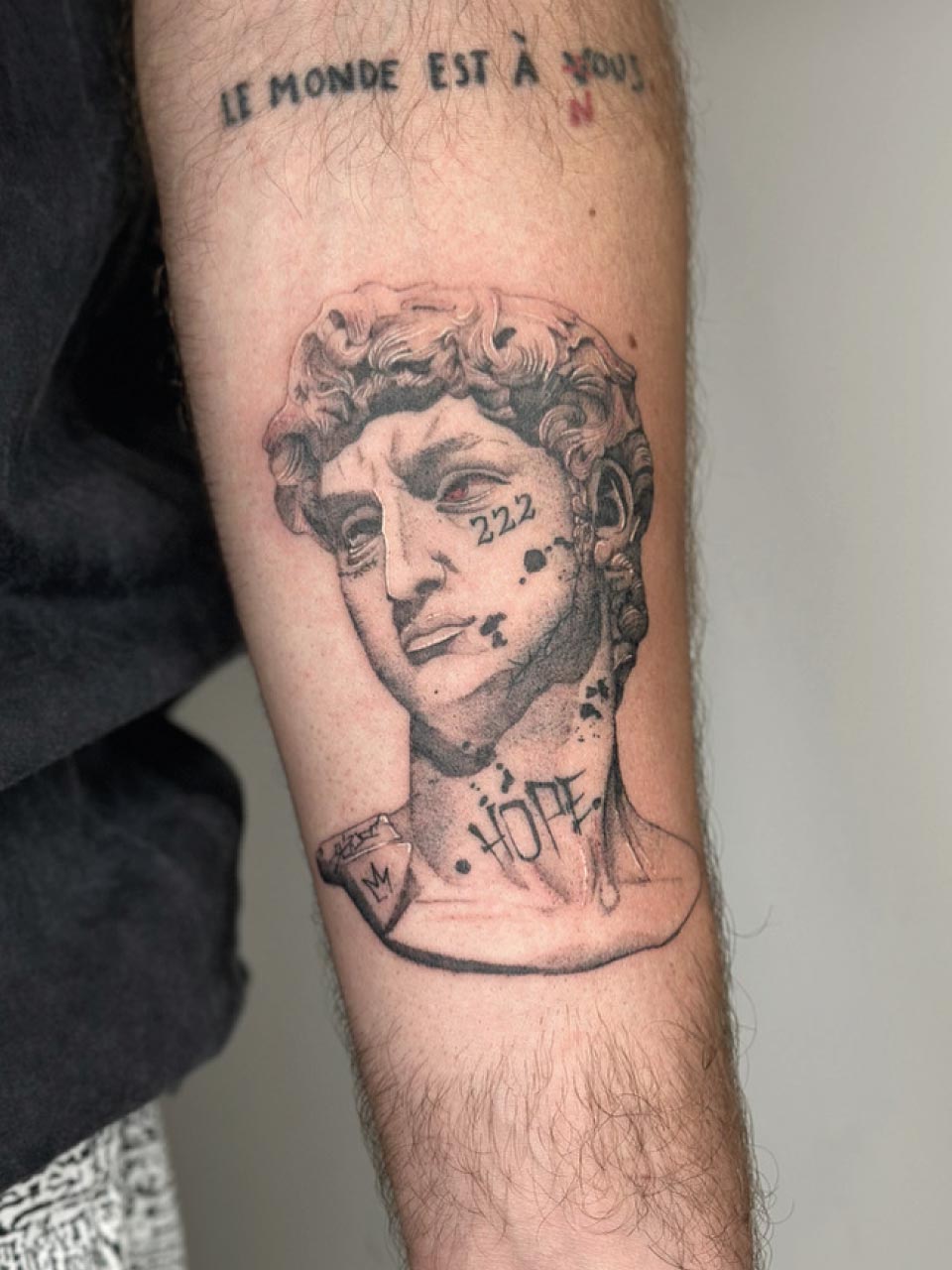 10_MICROREALISME FINELINE MEILLEUR TATTOO MARSEIILLE