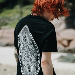 T-shirt ornemental